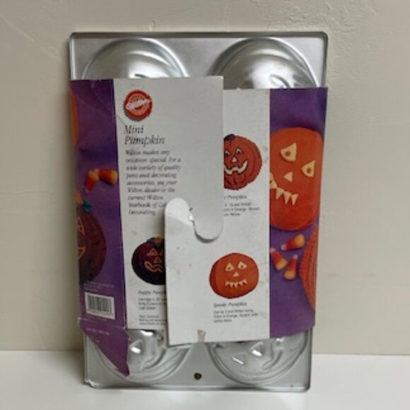 Wilton Mini Pumpkin Cake Pan - Vintage - Picture 2 of 8